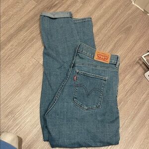 Levi's Classic Crop Jeans
